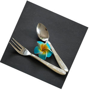 Cuchara y Tenedor Modernos con Incrustaciones de Madreperla, Diseño de Concha Marina, Acero Inoxidable Ligero, Arte Metálico para Regalos - Product Image 3