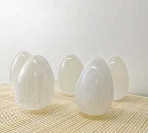 Best Quality Hot <b>Sale</b> Natural Selenite Crystal Egg Polished Natural Crystal Gift <b>for</b> Her Gemstone Egg Carving <b>Home</b> Gift - Product Image 5