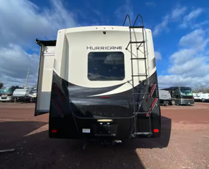 Autocaravana/Remolque de Viaje T-h-o-r M-o-t-o-r C-o-a-c-h H-u-r-r-i-c-a-n-e 34J Rvs 2025 2024 2026 - Product Image 3