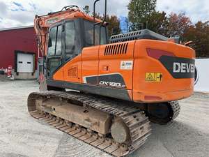 Excavatrice hydraulique Doosan DX300LC 30T Équipement de construction lourd pour les travaux de terrassement, l'exploitation minière et les projets à grande échelle - Product Image 2