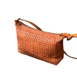 Mejor precio estilo bohemio tejido a mano bolso cruzado de cuero genuino hecho a mano Indonesia cierre de cremallera para la temporada de primavera/verano - Product Image 3