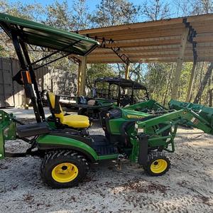 รถแทรกเตอร์ขนาดเล็ก John Deere 1025R สภาพดี ใช้งานได้ น่าเชื่อถือโดยผู้เชี่ยวชาญ เหมาะสำหรับการทำงานประจำวันในฟาร์ม - Product Image 4