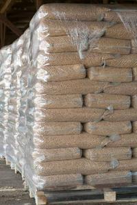 Pellets de madera de abeto y pino blanco EN+A1 de 6mm y 8mm para sistema de calefacción, forma de barra, ceniza 0.7%, ¡disponible para compra inmediata a precio mayorista! - Product Image 2