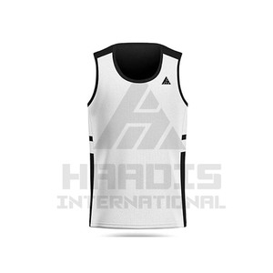 Uniformes propres personnalisés Pas cher 100% Polyester Réversible Basketball Jersey Respirant Formation Basketball Uniforme Ensemble pour Hommes - Product Image 2
