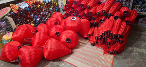 Linterna de seda vibrante: linternas de seda impresionantes y de alta calidad que agregan calidez y elegancia a cualquier habitación a un precio competitivo. - Product Image 5