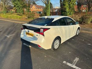 HÍBRIDO LHD/RHD 2019 T O Y O T A PRIUS USADO - Product Image 2