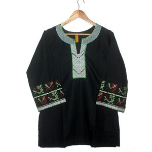 Top de Diseño para Mujeres Indias y Pakistaníes - Product Image 4