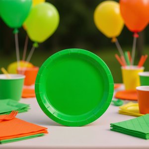 Piatti di Carta Verdi Party Love 17cm, Piatti Usa e Getta, Confezione da 12 Pezzi - Product Image 3