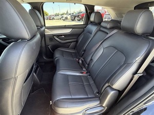 Mazda CX-90 3.3 Turbo Preferred 4dr SUV AWD 2024 Usado en Buenas Condiciones - Product Image 5