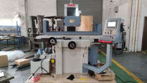 Rectificadora de superficie de cigüeñal de metal con cabezal de ingeniería de precisión para trabajo de metales - Product Image 2