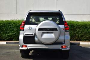 Nouveau pour Prado Adventure Diesel SUV avec boîte de vitesses automatique R19 sièges en cuir intérieur foncé FWD caméra arrière direction gauche - Product Image 5