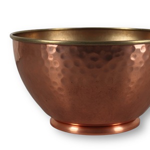 Bols Martelés en Cuivre Écologique Qualité Assurée pour la Maison, Plats de Chargeur Créatifs de l'Inde, Meilleure quantité minimale de commande, 100 Pièces - Product Image 2