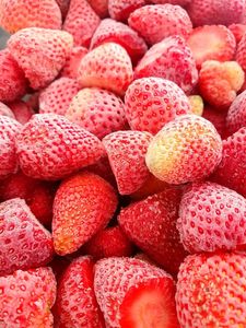 2025สตรอเบอรี่อบแห้งแบบแช่แข็งสำหรับใส่ไอศกรีมแพ็คแบบผสมของว่างและอุตสาหกรรมอาหารจากเวียดนาม - Product Image 6