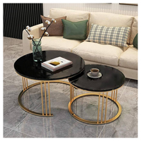 Table centrale gigogne ronde contemporaine en deux pièces, ensembles de tables basses à thé en bois avec côtés en métal doré, disponibles à des prix compétitifs