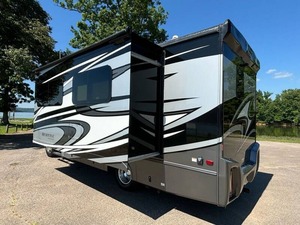 Mini camping-car 4x4 de luxe, camping-car tout-terrain avec toilettes pour le camping à domicile, application de croisière - Product Image 3