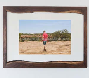 Cadre photo en bois poli design fait main pour la décoration de la maison artisanat naturel - Product Image 1