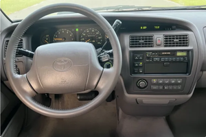 BONNE CONDITION D'OCCASION, CONDUITE À GAUCHE |   Conduite à droite |   45 000 KM 1997 TOYOTA AVALON XLS - Product Image 2