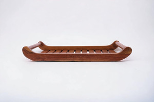 Plateau de service moderne en bois à lattes avec poignées, design rectangulaire minimaliste, multifonctionnel pour l'affichage des aliments dans les hôtels, Ramadan - Product Image 2