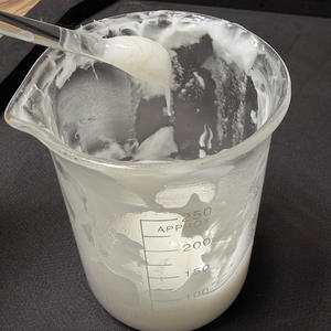 Additif <span class=keywords><strong>lubrifiant</strong></span> Beyg pour forage, à base d'eau et d'hydrocarbures, réduisant la friction, améliorant la vitesse de pénétration, pH 7-10.5 - Product Image 1