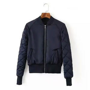 Chaquetas de bombardero de satén para mujer al por mayor, ropa de abrigo de moda brillante ligera para ropa de calle, chaqueta de bombardero informal y de moda - Product Image 4