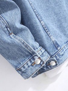 Chaquetas de mezclilla de tendencia de gran tamaño para hombres con Personalización completa Chaqueta de jeans de hombre de estilo deportivo personalizado para uso al aire libre - Product Image 4