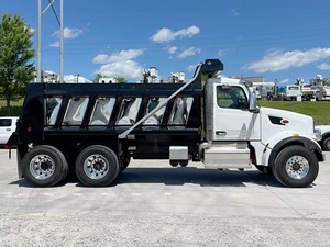 Camión de Carga Industrial en Buen Estado, Fabricado para Servicio de Larga Distancia en Carretera - Product Image 3