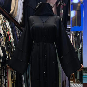 Magnifique Abaya Traditionnelle Noire de Dubaï 2024 pour Femmes – Tenue Islamique de l'Arabie Saoudite, Vêtements Musulmans du Golfe - Product Image 1