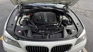 BMW 740Ld xDrive 2015 d'occasion, modèle rare turbodiesel, transmission intégrale, intérieur blanc opale individuel - Product Image 6