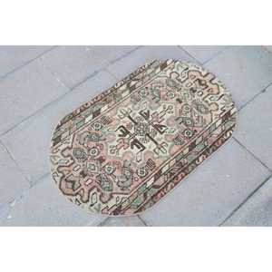 Alfombra Redonda Vintage de 1.9x3 pies, Alfombra Turca de Lana con Estampado Animal Marrón - Product Image 3