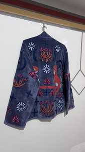 Veste d'hiver en velours brodé bleu tigre, style bohème Suzani, design indien fait main, manteau en coton - Product Image 4