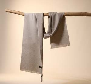 Bufanda de Cachemira 100% Pura con Diseño Jacquard, Calidez Lujosa y Diseño Artesanal de Doble Cara, 030x180cm, Perfecta para Hombres y Mujeres - Product Image 1