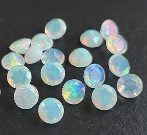 โอปอลเอธิโอเปียนธรรมชาติรอบตัด6มม. เพชรพลอยหลวมโอปอลเจียระไนแบบเหลี่ยมเพชรพลอยคุณภาพยอดเยี่ยมหลายไฟ - Product Image 4