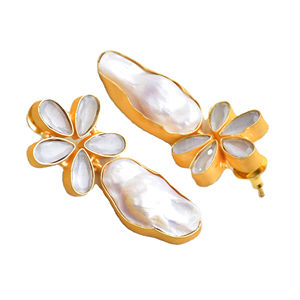 Pendientes Colgantes de Latón de Moda, Perla de Exportación, Hechos a Mano, Semi Preciosos, Acabado Chapado en Oro de 18K, Diseño Boho Chic, Premium B2B - Product Image 2