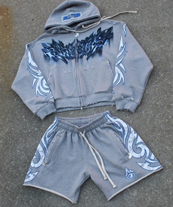 Ensemble sweat à capuche et short imprimé à bords effilochés, impression personnalisée effet craquelé, tenue deux pièces streetwear premium - Product Image 2