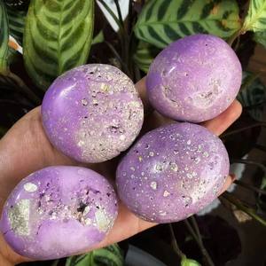 Vente en gros YINGLAI Artisanat naturel Vente chaude Pierres de guérison à thème amour Cristaux Trolleite Diamant <span class=keywords><strong>Pierre</strong></span> de paume Polie 1kg MOQ - Product Image 2