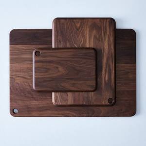 Plateaux élégants en bois de manguier faits à la main pour la salle à manger et les cadeaux dans des formes personnalisables pour les maisons modernes - Product Image 4