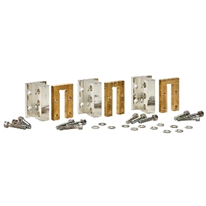 Per SCHNEIDER ELECTRIC 48421 MasterPact NW16 Adattatore di Connessione Frontale Staccabile a 3 Poli 1600A, Accessorio per Alimentatori - Product Image 1