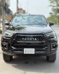 Toyota Hilux Revo 2024, Camioneta con Volante a la Derecha, Motor Diésel Turbo, Caja de Cambios Automática/Manual, Asientos de Cuero, ACURA WISH R18 R20 - Product Image 1