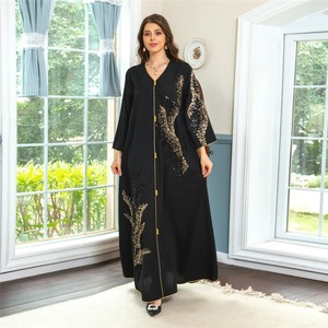 Vestido Abaya de Manga Larga de Poliéster Transpirable con Bordado Floral de Talla Grande para Mujer Musulmana 2024 - Elegante, Casual y Holgado de Lujo - Product Image 6