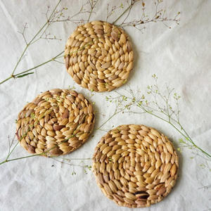 Sous-verres en jacinthe d'eau tressés à la main, tailles et logos personnalisés, excellent rapport qualité-prix, pour tasses à thé. - Product Image 3