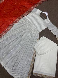 Présentation du nouveau fil de georgette de créateur avec travail de séquence et travail de broderie Kurti et pantalon Palazzo avec Dupatta - Product Image 3