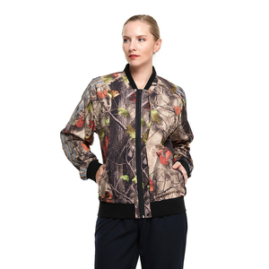 Veste universitaire en laine d'hiver pour femmes avec capuche avant Zip Digital Camo Bomber Tops Gommage médical léger pour les infirmières Style Letterman - Product Image 1