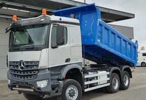 Camión Volquete Mercedes Arocs 2017, Euro 6, Tracción 6x4, 351-450HP, Diésel, con Capacidad de Carga de 41-50t - Product Image 3