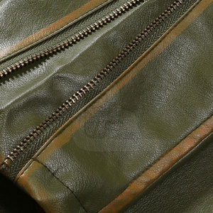 Veste de couleur unie en cuir véritable à la mode pour hommes personnalisée en gros avec col montant et logo avant pour l'hiver - Product Image 3