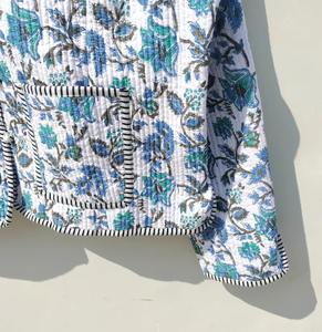 Fabricant et grossiste de vestes matelassées, veste en coton réversible, manteau réversible, vêtements d'extérieur, manteau, cadeau pour elle - Product Image 5