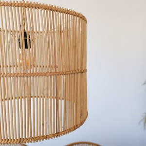 Élégance contemporaine : Lampes suspendues en rotin de style moderne fabriquées à la main au Vietnam pour la décoration de la maison, les mariages, les restaurants - Product Image 4