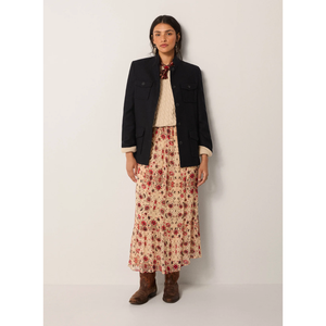 Jupe midi plissée formelle Simone Spring Coquelicot Coquillage – Respirante, douce, en viscose et denim, taille élastique, tricotée - Product Image 4
