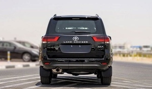 Nuovissimo Land Cruiser LC300 GX-R 2025, 4L Benzina 6 Cilindri, SUV 4WD 7 Posti, Euro5 204 CV, Trasmissione Automatica, Guida a Sinistra - Product Image 6