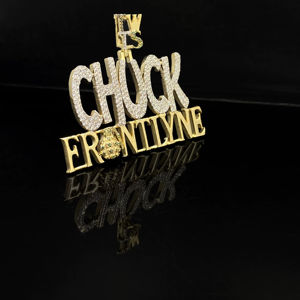 Pendentif Hip Hop en Acier Inoxydable avec Diamants CZ Glacés Personnalisés avec des Couleurs Personnalisées Disponibles - Product Image 1