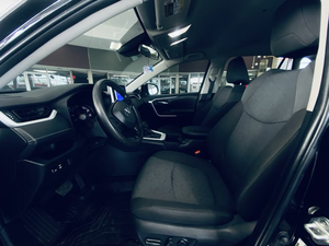 TOYOTA RAV4 XLE AWD 2024 USADO, Volante a la Izquierda/Derecha - Product Image 2